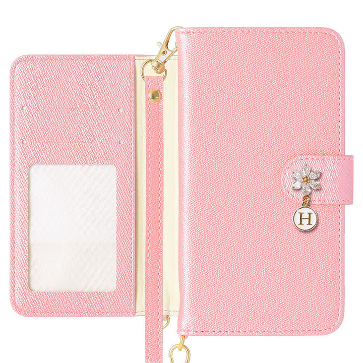 Étui portefeuille avec sangle, breloque initiale fleur en cuir végan couleur perle