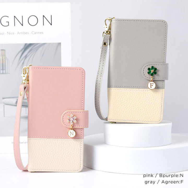 ヴィーガンレザー バイカラー フラワーイニシャルチャーム ストラップ付き 手帳型ケース（ベルトあり）