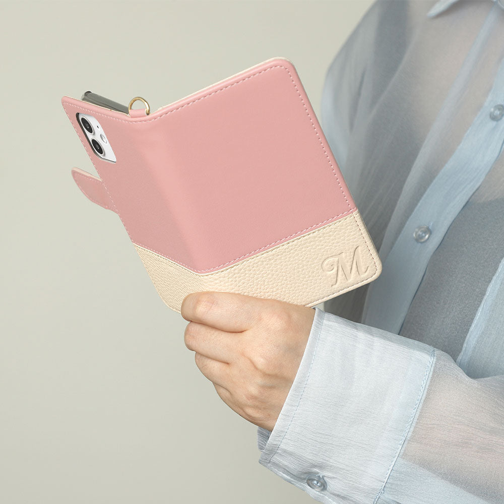 ヴィーガンレザー バイカラー イニシャル ストラップ付き 手帳型ケース（ベルトあり）