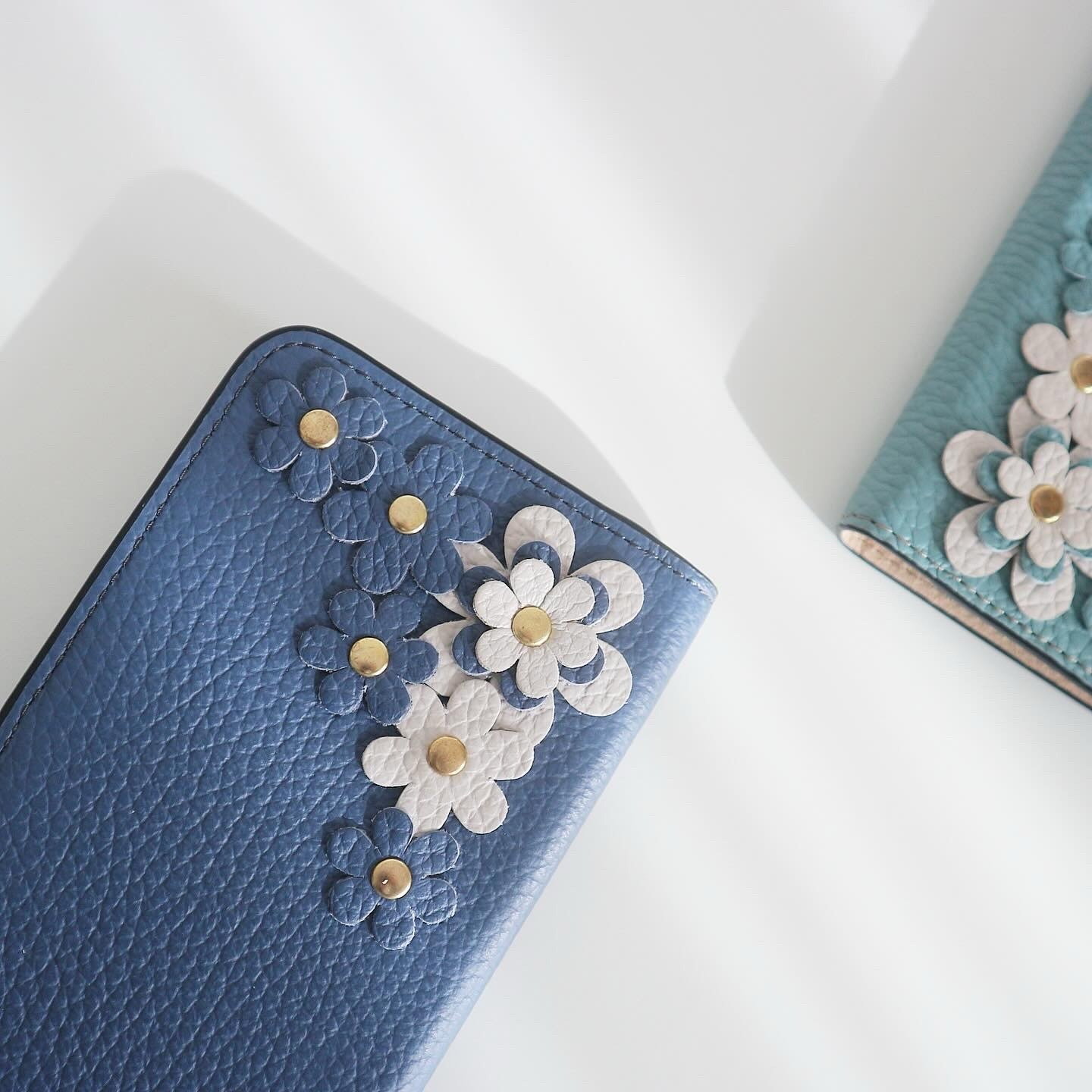 Rady マルチケース 小物入れ アイリスフラワー ブルー Rady マルチケース 小物入れ アイリスフラワー ブルー