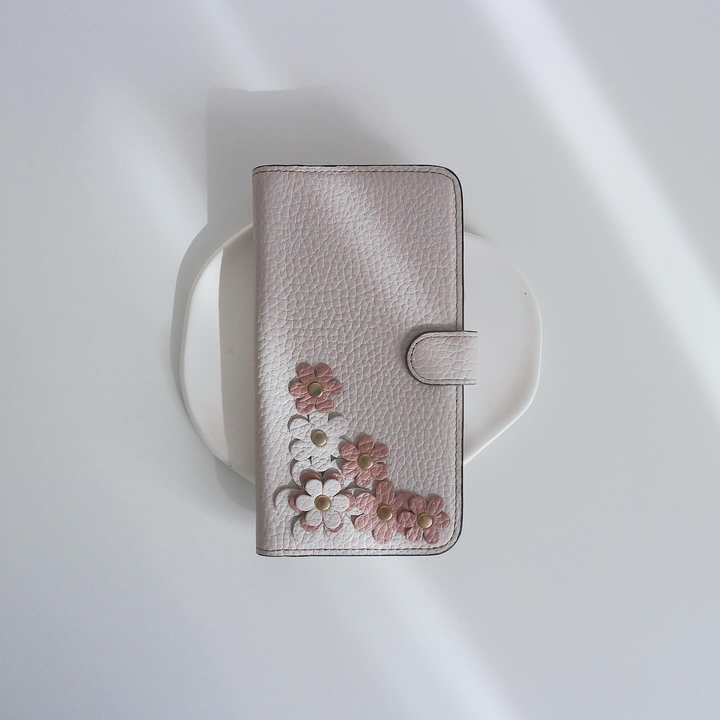 Genuine leather 32 colors Italian shrink leather flower motif B notebook-style case (with belt)