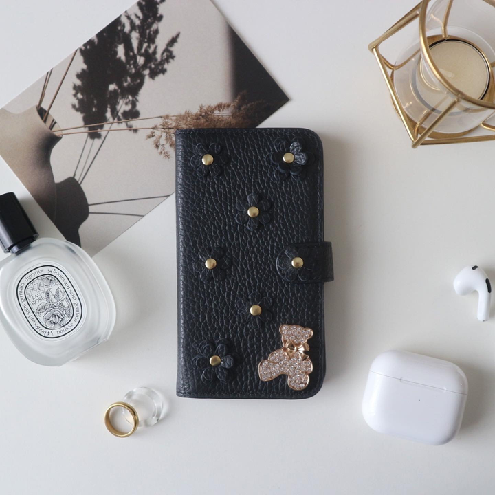 本革 32色 イタリアンシュリンクレザー フラワーベアデコ 手帳型ケース（ベルトあり）