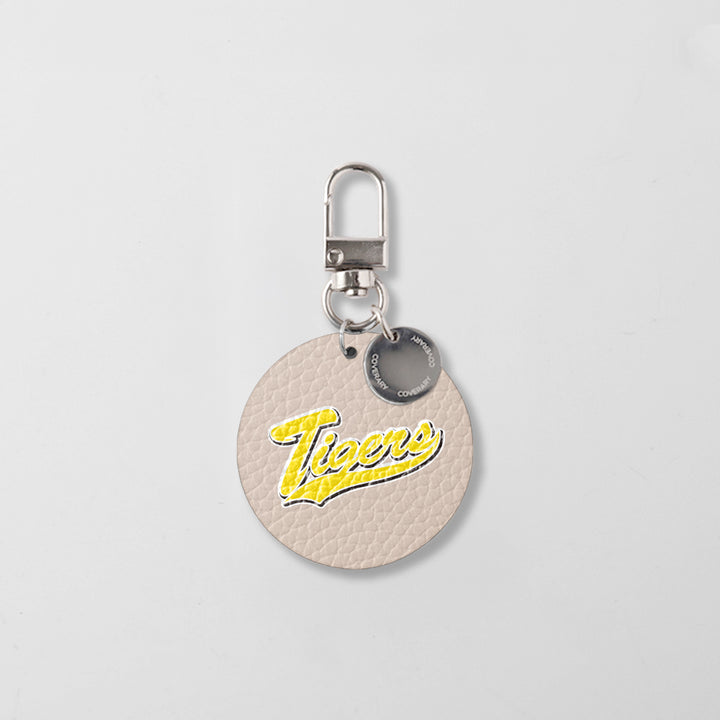 Hanshin Tigers × COVERARY Charme à motif collaboratif en cuir véritable