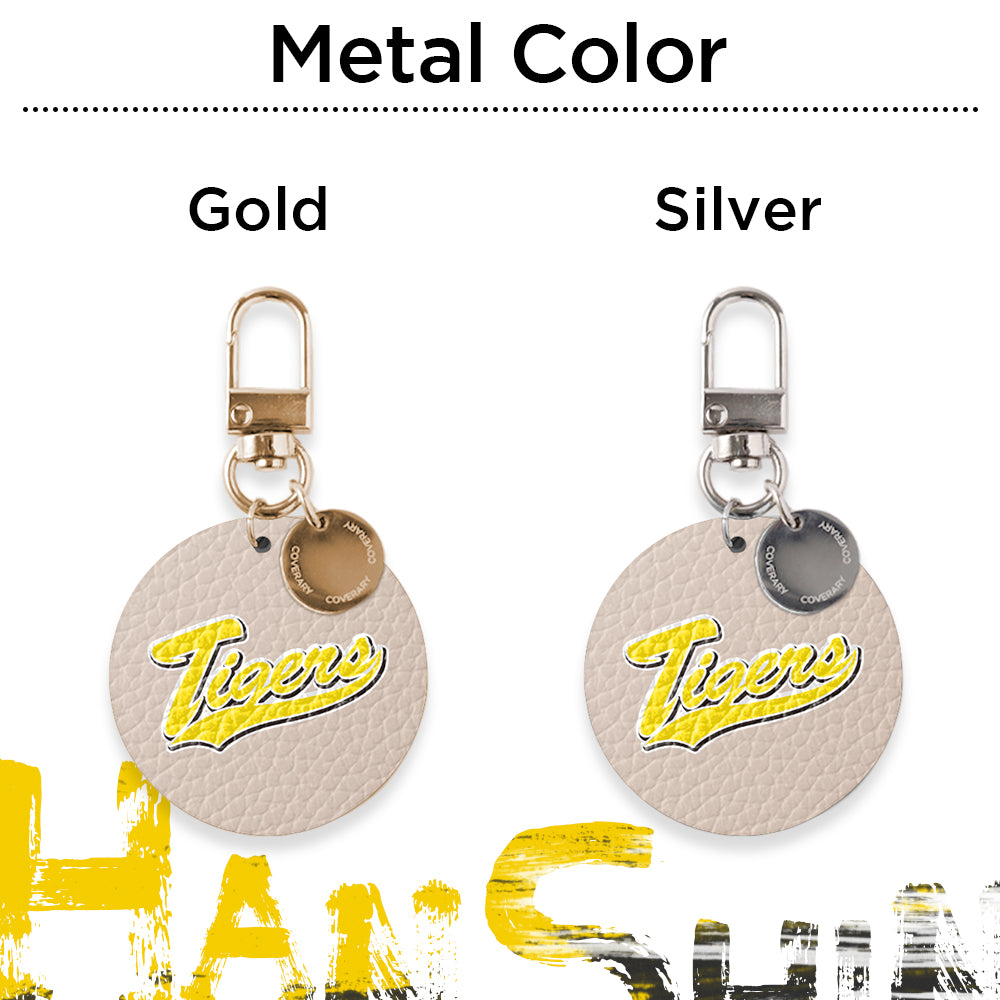 Hanshin Tigers × COVERARY Charme à motif collaboratif en cuir véritable