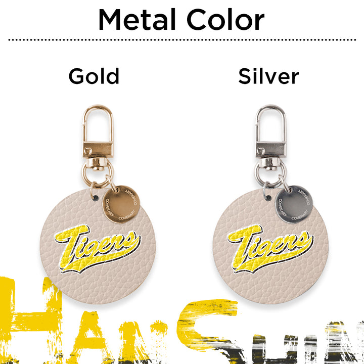 Hanshin Tigers × COVERARY Charme à motif collaboratif en cuir véritable
