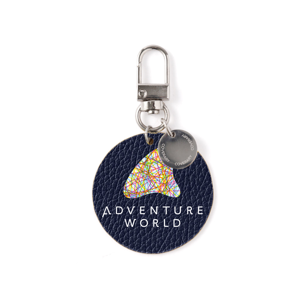 Adventure World × COVERARY Charm en cuir véritable italien à effet shrunk