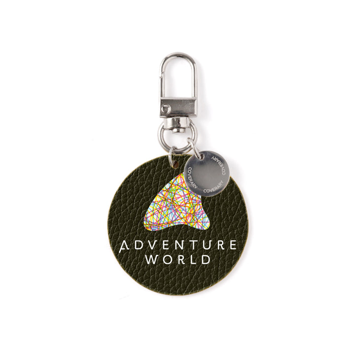 Adventure World × COVERARY Charm en cuir véritable italien à effet shrunk