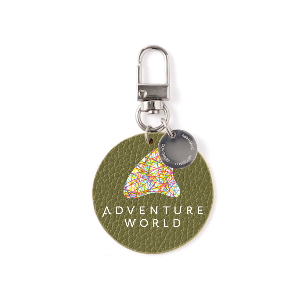 Adventure World × COVERARY Charm en cuir véritable italien à effet shrunk