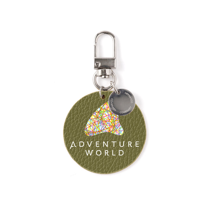 Adventure World × COVERARY Charm en cuir véritable italien à effet shrunk