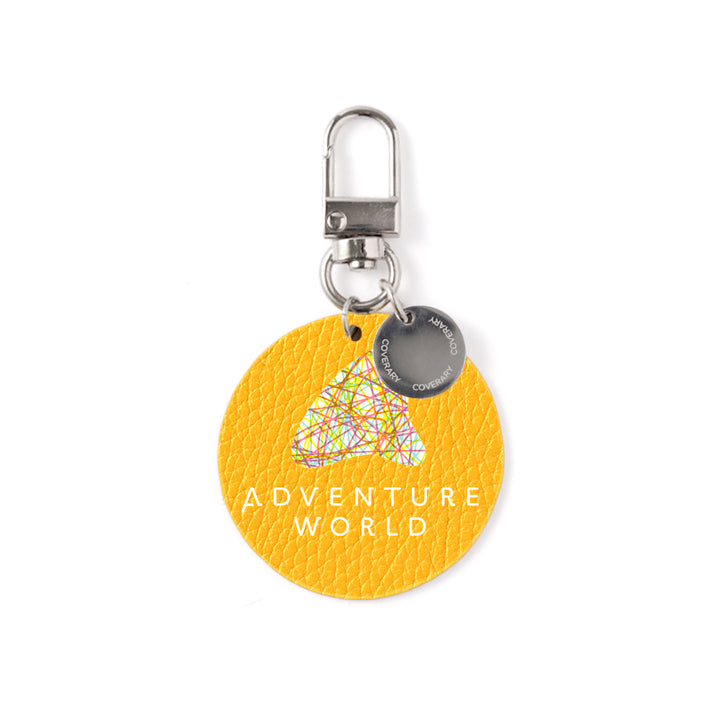 Adventure World × COVERARY Charm en cuir véritable italien à effet shrunk