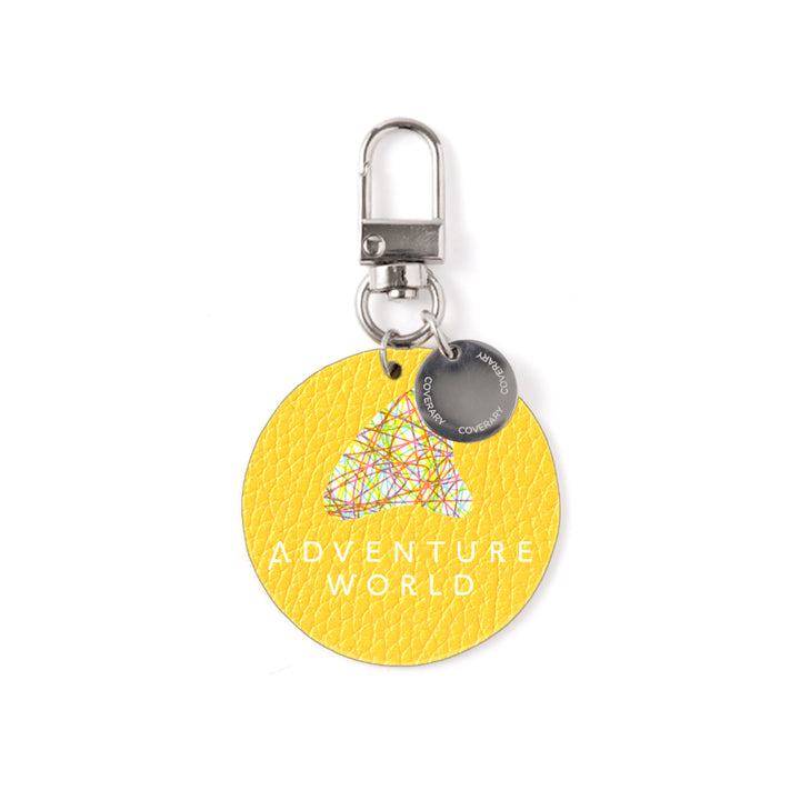 Adventure World × COVERARY Charm en cuir véritable italien à effet shrunk