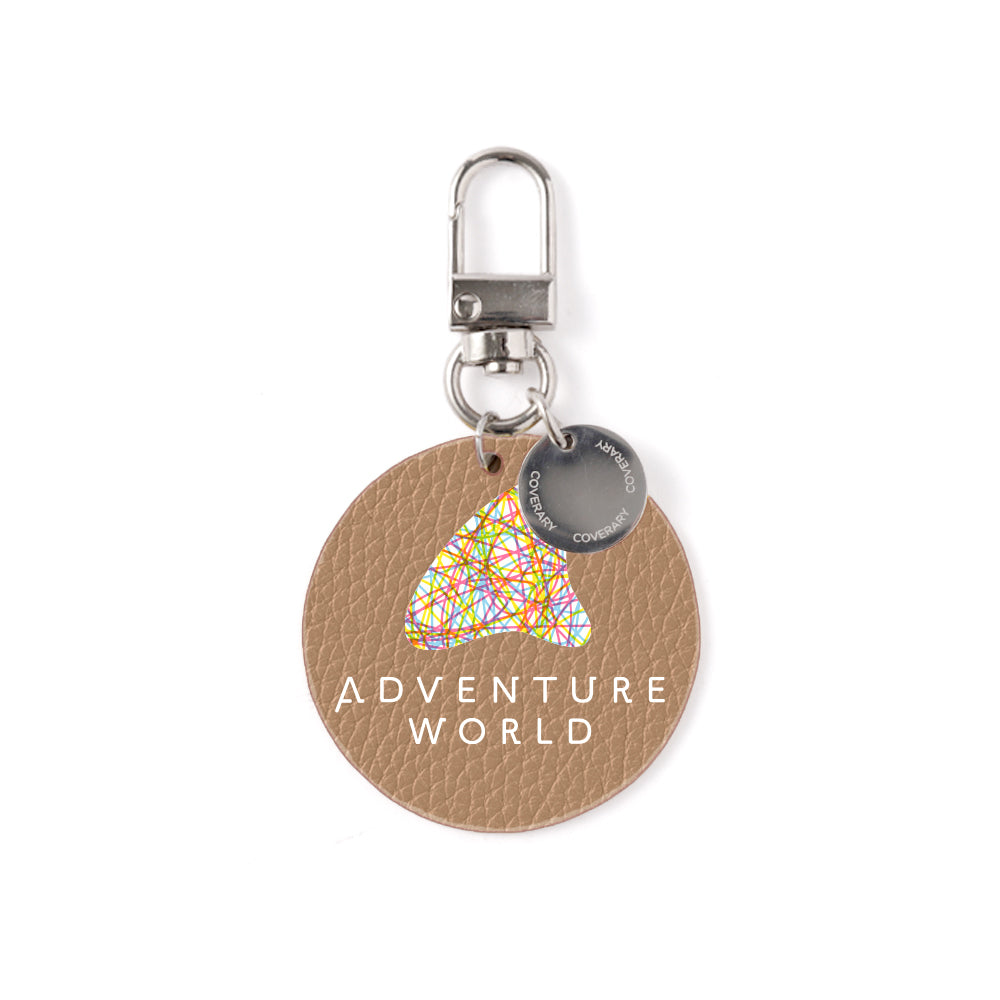 Adventure World × COVERARY Charm en cuir véritable italien à effet shrunk