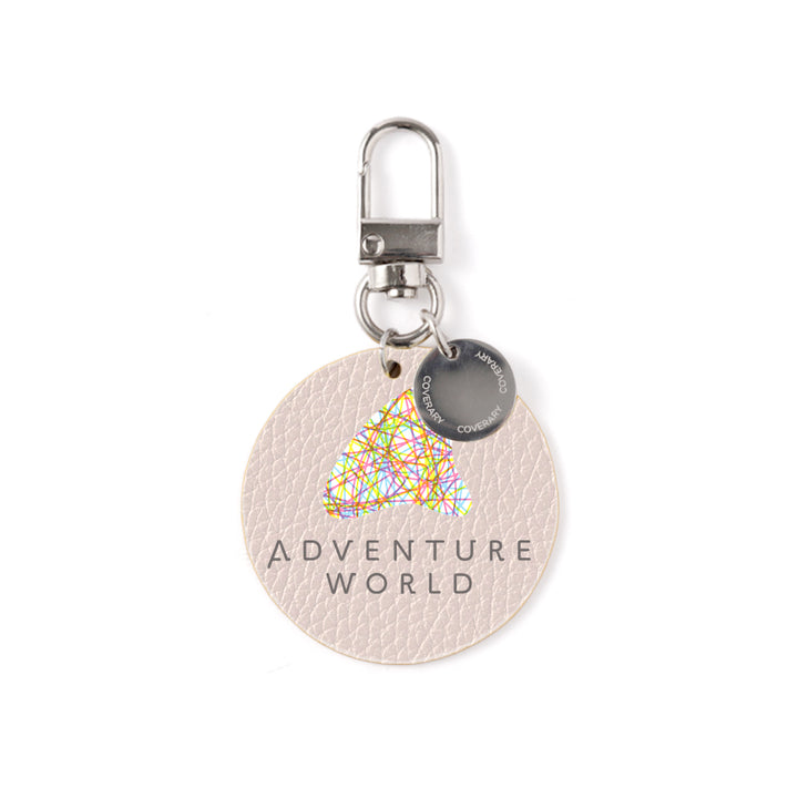 Adventure World × COVERARY Charm en cuir véritable italien à effet shrunk