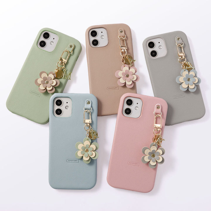 Cuir végan pastel terne charme fleur médaille décoration initiale coque arrière