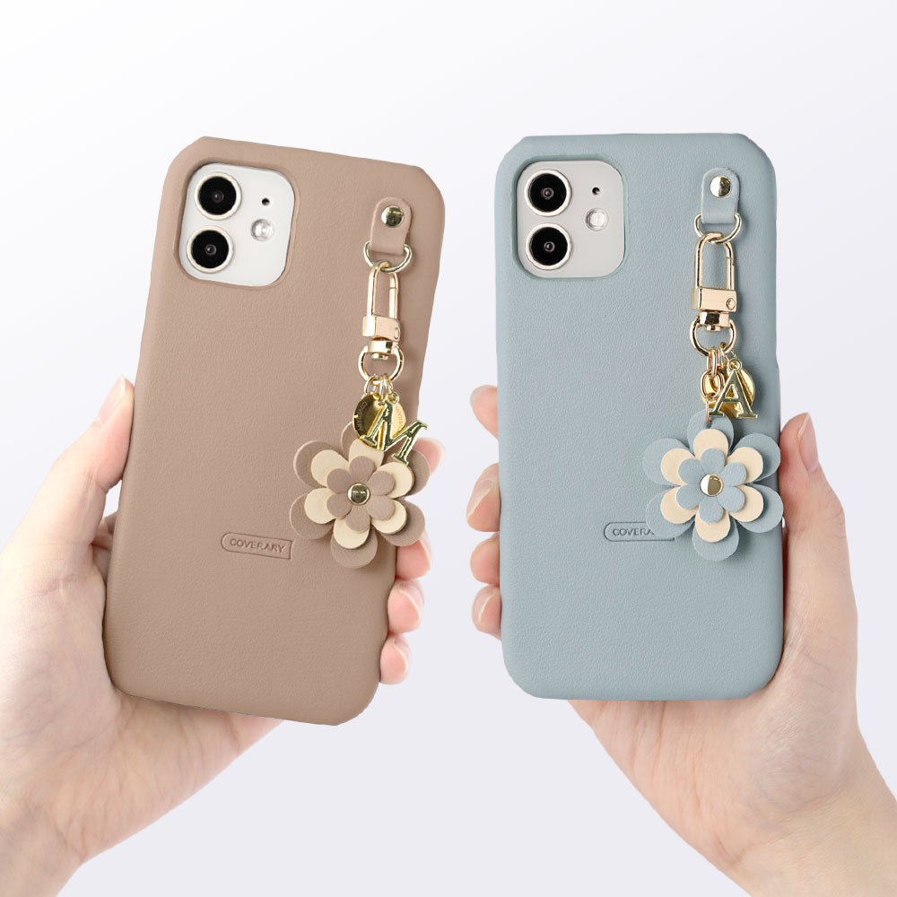 Cuir végan pastel terne charme fleur médaille décoration initiale coque arrière