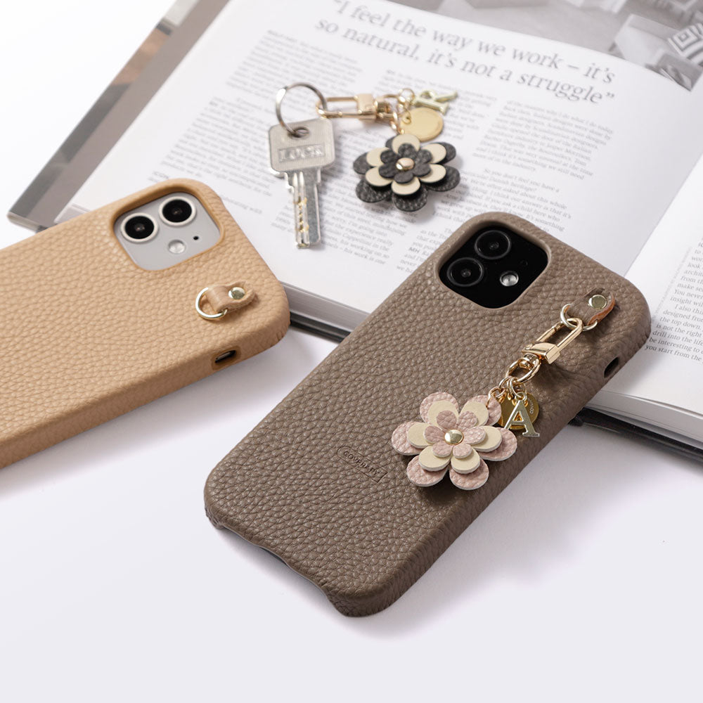 Cuir végan embossé Charm fleur Médaille Décoration initiale Coque arrière