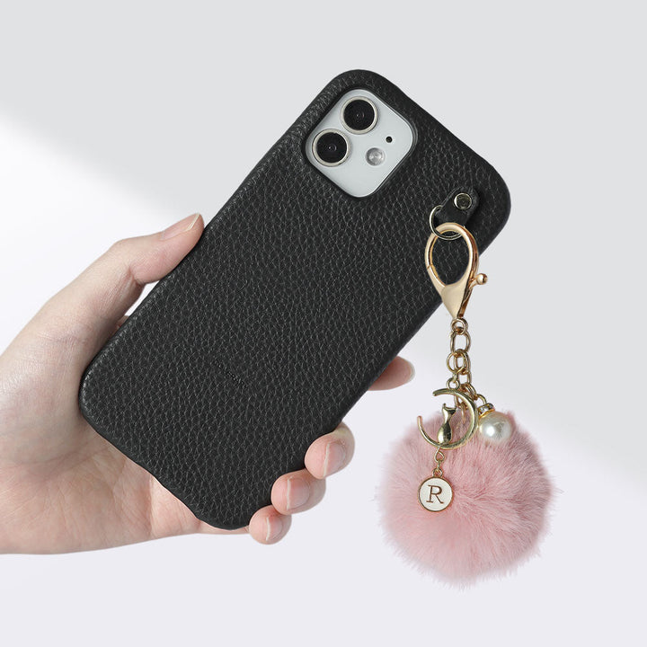 Charm initial Luna Pearl en cuir végan texturé, coque arrière