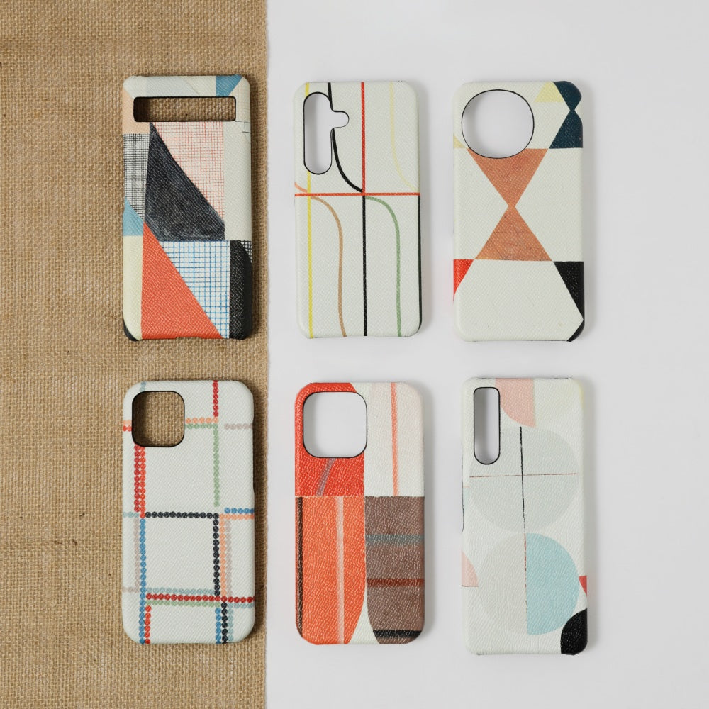 Sabine Finkenauer Grids and triangles_2019 Cuir véritable Étui arrière