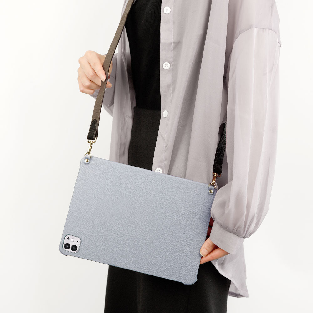 Étui iPad en cuir italien grainé bicolore 32 couleurs avec large sangle d&