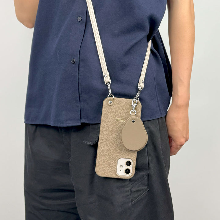 Accessoires cuir véritable cuir italien grainé nuance de matériaux différents breloque miroir