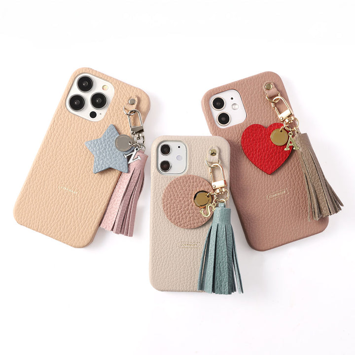 本革 32色 イタリアンシュリンクレザー タッセル付きモチーフイニシャルチャーム 背面ケース