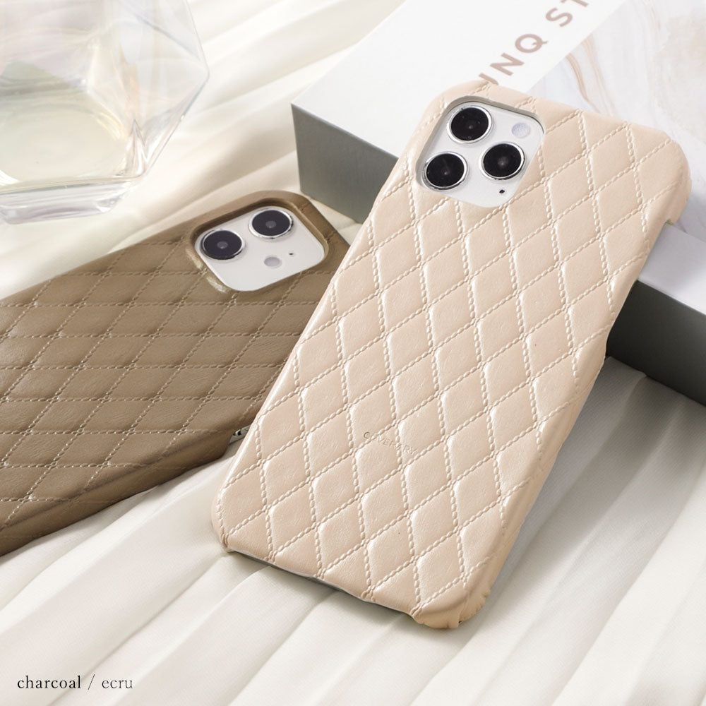 Coque arrière en cuir véritable matelassé pour la série iPhone