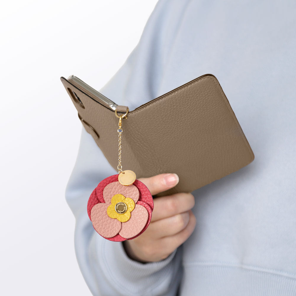 Accessoire cuir véritable cuir italien grainé charme fleur