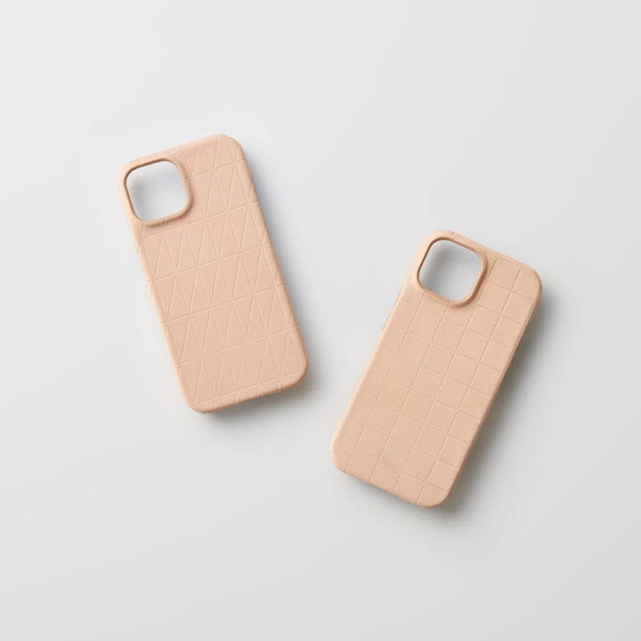 Carole Baijings × COVERARY : Coque arrière en cuir embossée à motifs géométriques