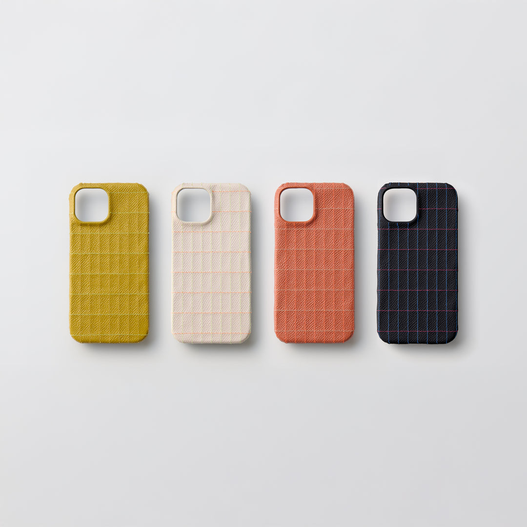 Carole Baijings × COVERARY : Grilles cousues | Coque arrière en cuir