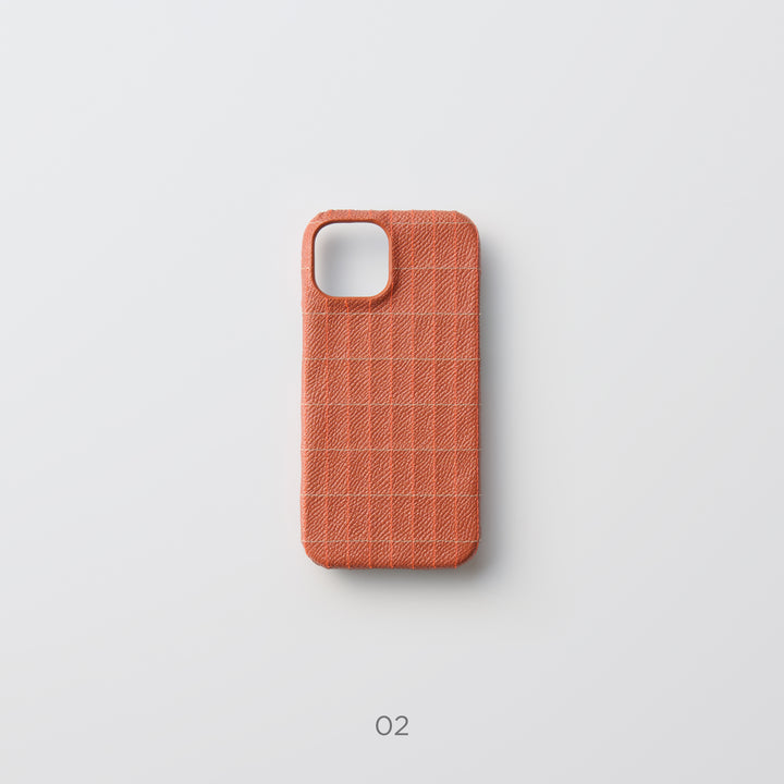 Carole Baijings × COVERARY : Grilles cousues | Coque arrière en cuir