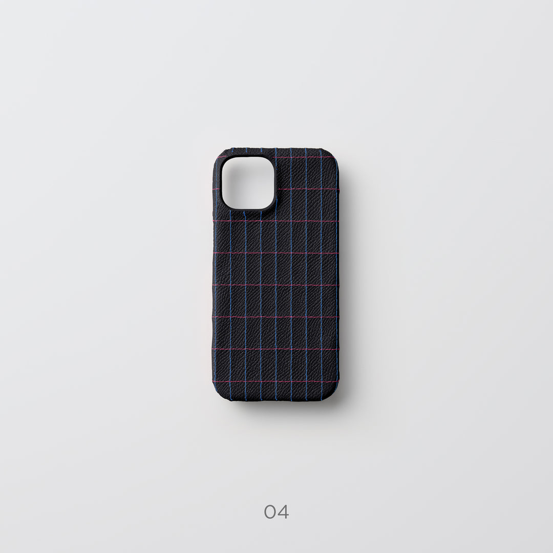 Carole Baijings × COVERARY : Grilles cousues | Coque arrière en cuir