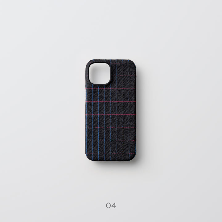 Carole Baijings × COVERARY : Grilles cousues | Coque arrière en cuir