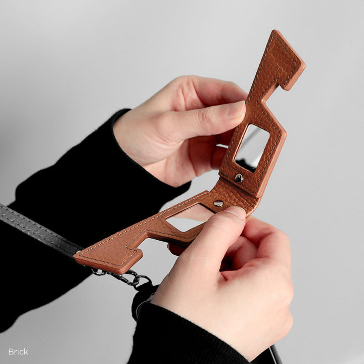 アクセサリー 本革 イタリアンシュリンクレザー スマホスタンド ミラー＆吊り下げフック付き